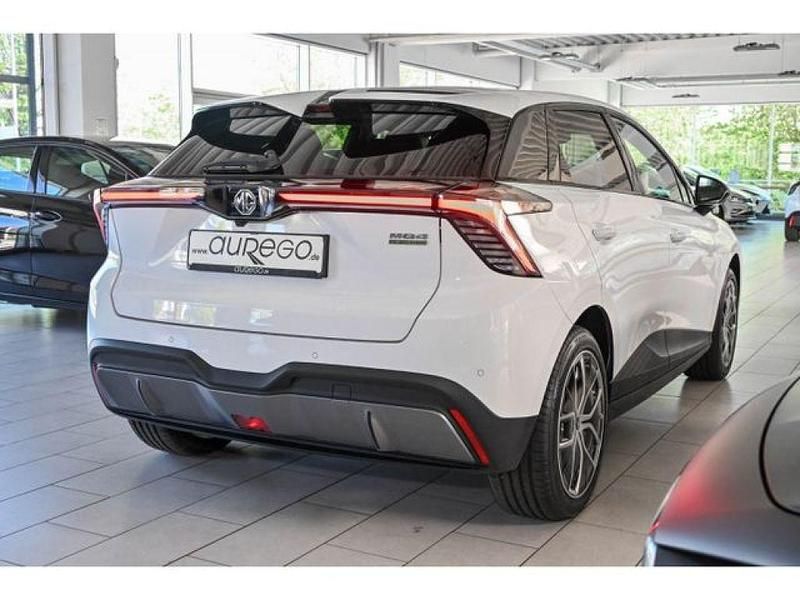 Gebraucht MG MG4 EV Luxury 150 kW (204 PS) 2025 Weiss Kleinwagen