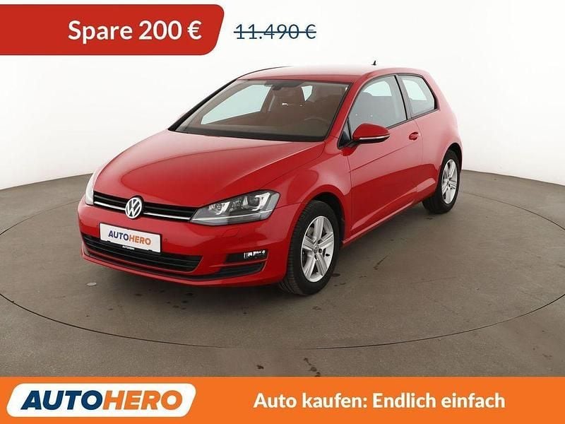 Gebraucht VW Golf VII Comfortline 86 PS (63 kW) 2017 Rot Limousine