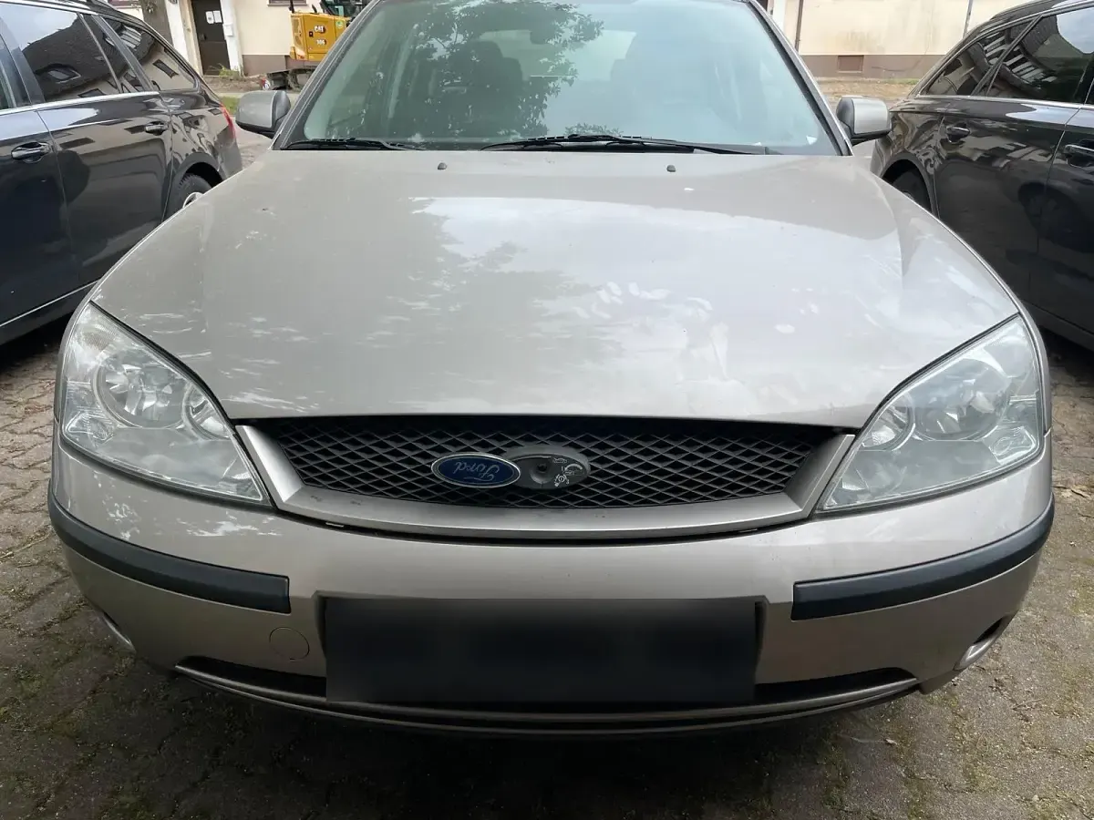 Gebraucht Ford Mondeo 110 PS (80 kW) 2002 Grau Limousine