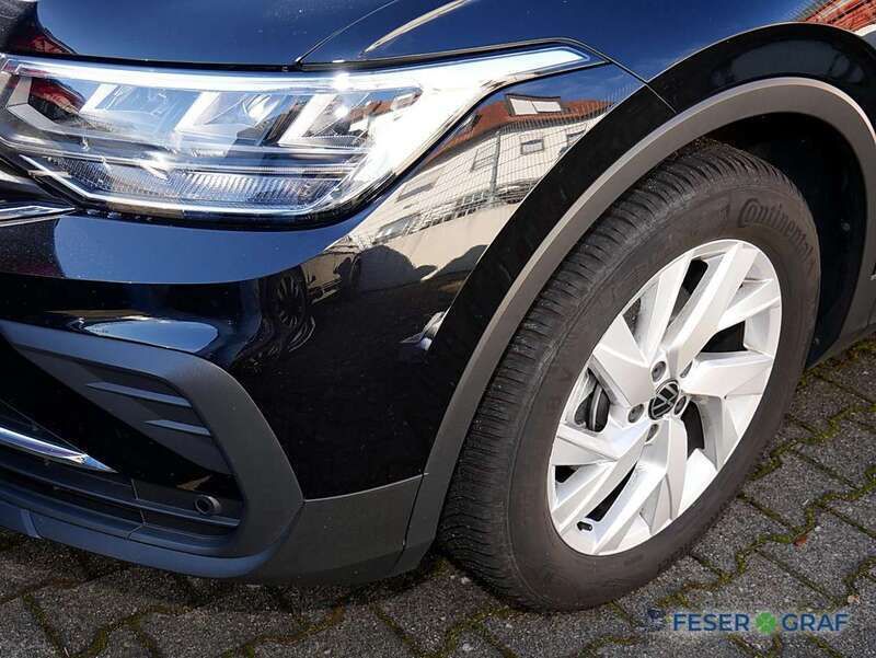 Gebraucht VW Tiguan Move 150 PS (110 kW) 2024 Deep black perleffekt SUV