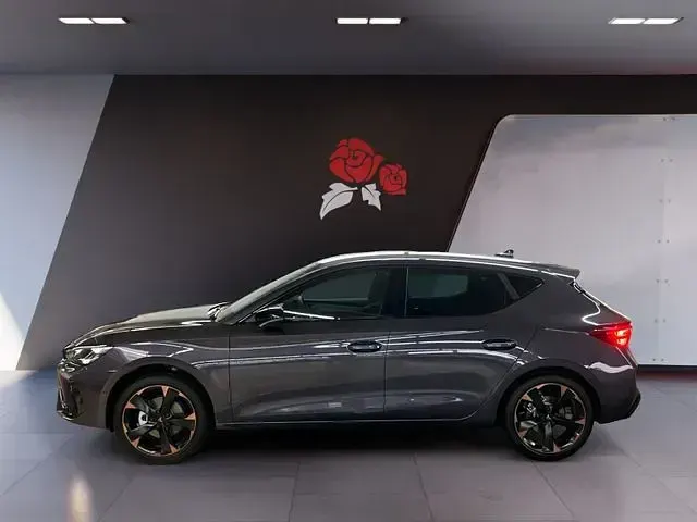 Neu Cupra Leon 150 PS (110 kW) 2026 Dark void metallic Limousine
