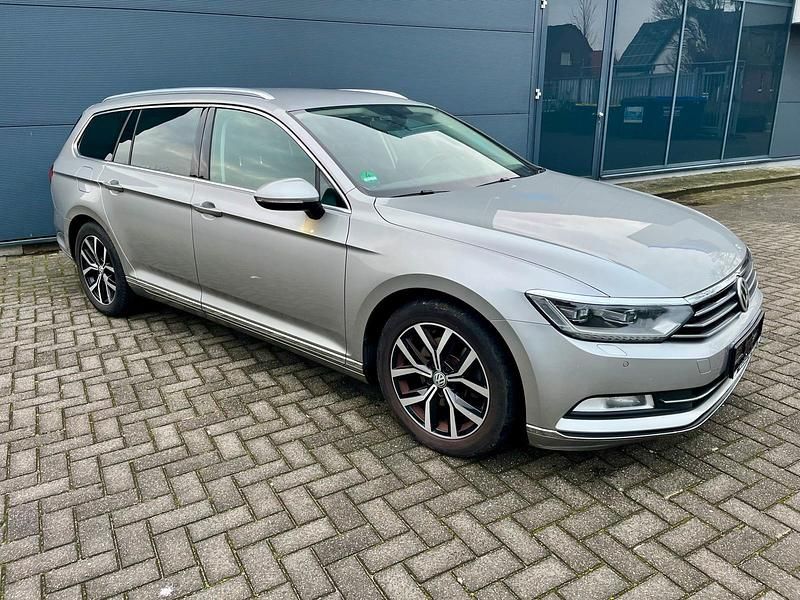 Gebraucht VW Passat Highline 179 PS (131 kW) 2015 Grau Kombi