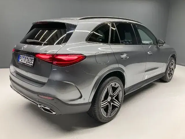 Gebraucht Mercedes GLC300e 313 PS (230 kW) 2023 SUV