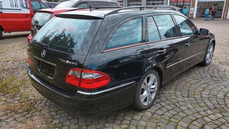 Gebraucht Mercedes E350 Avantgarde 272 PS (200 kW) 2007 Schwarz Kombi