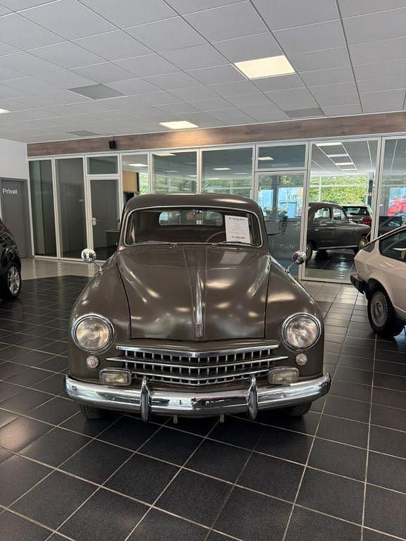 Grau Gebraucht 1951 Fiat 1400 Limousine | 15.500 € - Bild 1/4