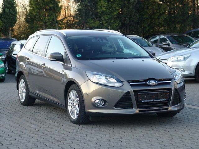 Gebraucht Ford Focus Titanium 140 PS (102 kW) 2015 Braun metallic Kombi