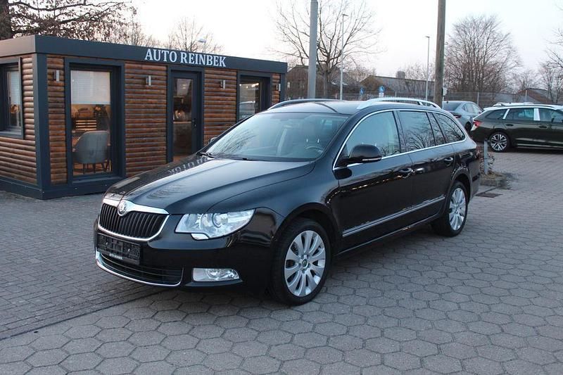 Gebraucht Skoda Superb Elegance 170 PS (125 kW) 2012 Schwarz Kombi
