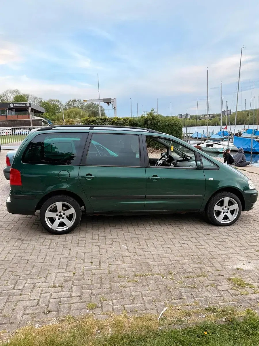 Gebraucht VW Sharan 116 PS (85 kW) 2001 Grün Van / Kleinbus