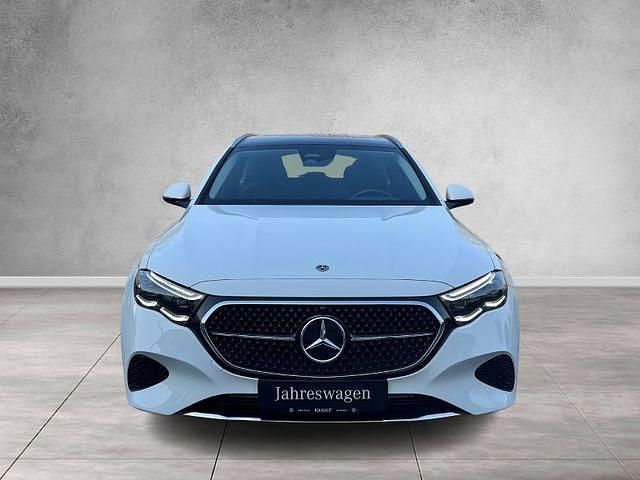 Gebraucht Mercedes E220 Avantgarde 197 PS (144 kW) 2024 Weiß unilack polarweiß Limousine