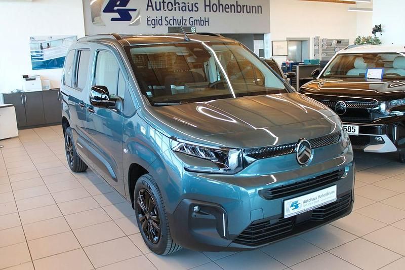 Neu Citroën Berlingo 131 PS (96 kW) 2026 Kiama blau Van / Kleinbus