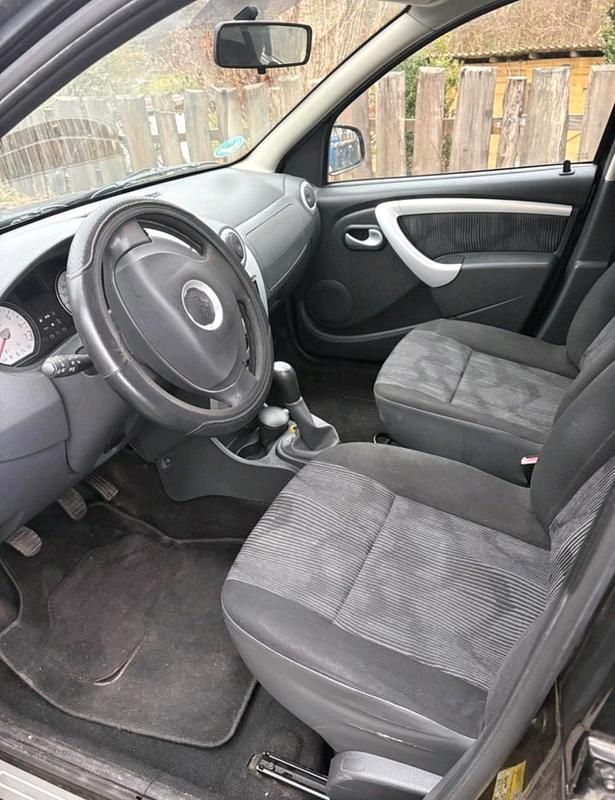 Gebraucht Dacia Sandero 75 PS (55 kW) 2009 Schwarz Limousine