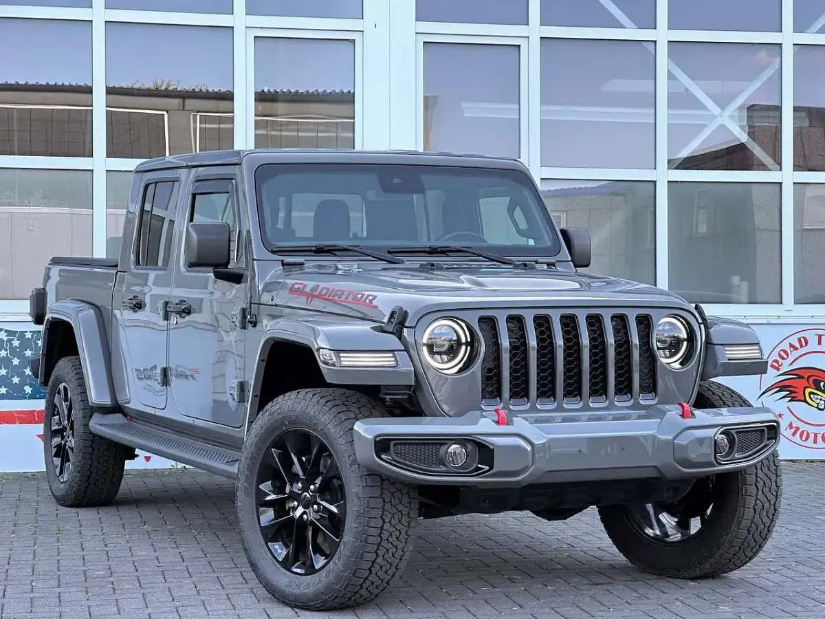 Gebraucht Jeep Gladiator Altitude 290 PS (213 kW) 2022 Grau Pickup