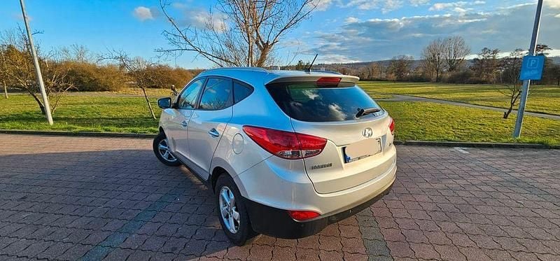 Gebraucht Hyundai ix35 Style 136 PS (100 kW) 2012 Silber SUV