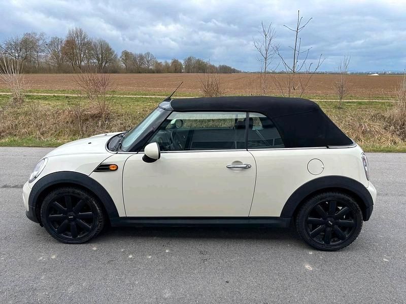 Gebraucht Mini Cooper Cabriolet 122 PS (89 kW) 2013 Weiß Cabrio