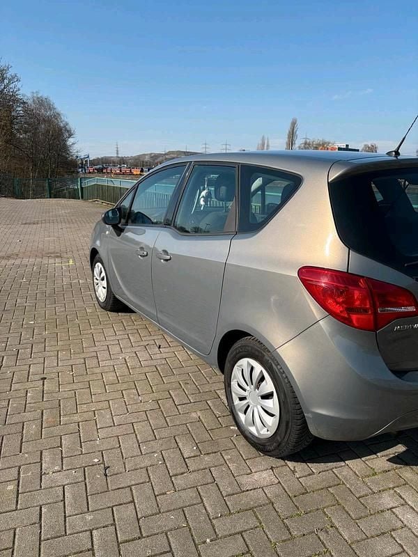 Gebraucht Opel Meriva 120 PS (88 kW) 2010 Andere farben Van / Kleinbus