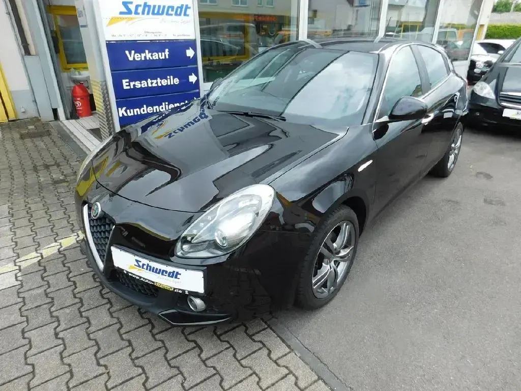 Gebraucht Alfa Romeo Giulietta Super 150 PS (110 kW) 2018 Schwarz Kleinwagen