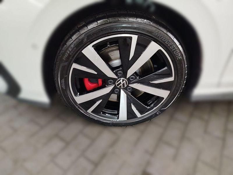 Gebraucht VW Golf GTE 272 PS (200 kW) 2025 Oryxweiß perlmutteffekt Limousine