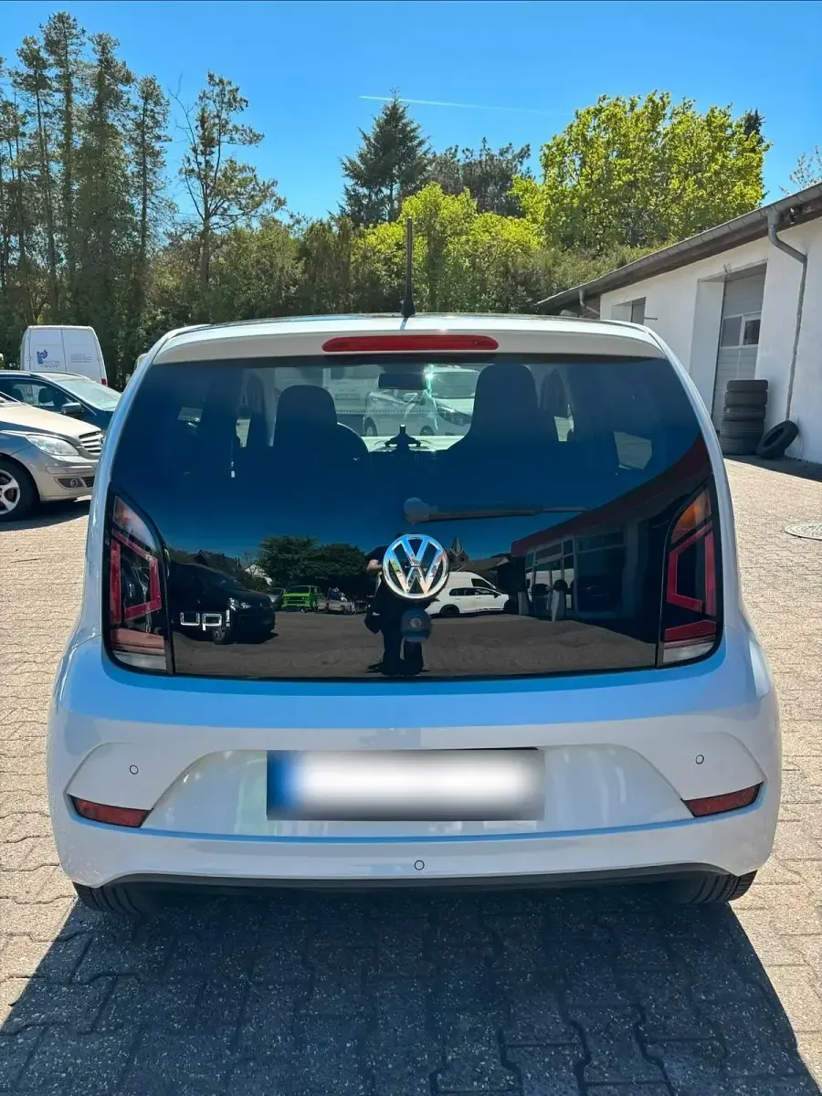 Second-hand VW up! Sound 75 CP (55 kW) 2017 Alb Hatchback