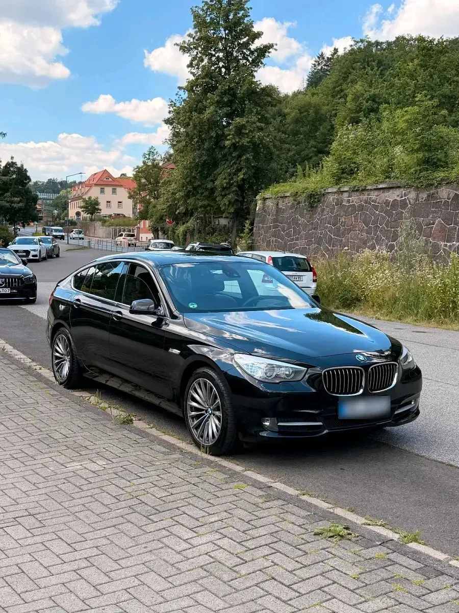 Gebraucht BMW 530 245 PS (180 kW) 2010 Schwarz Limousine