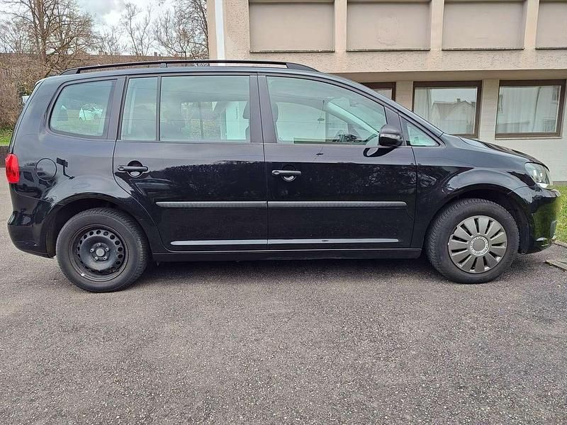 Gebraucht VW Touran 105 PS (77 kW) 2012 Schwarz Van / Kleinbus
