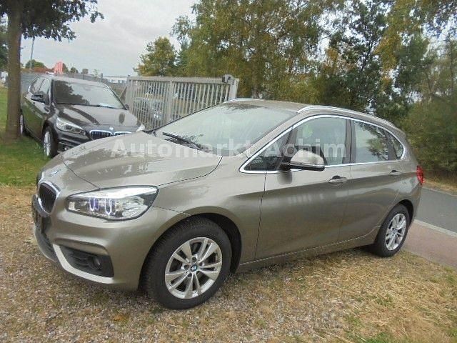 Beige Gebraucht 2016 BMW 218 Active Tourer Advantage Van / Kleinbus | 9.490 € (Fairer Preis) - Bild 1/4