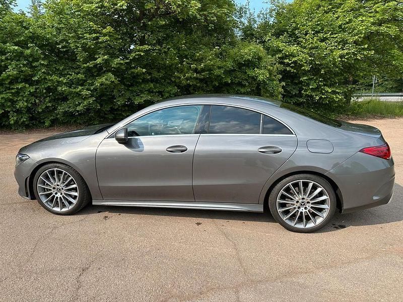 Grau Gebraucht 2019 Mercedes CLA220 AMG Limousine | 29.999 € (Guter Preis) - Bild 1/4