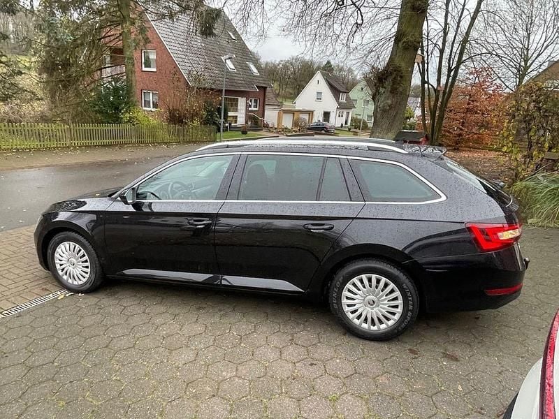 Gebraucht Skoda Superb 190 PS (139 kW) 2016 Schwarz Kombi