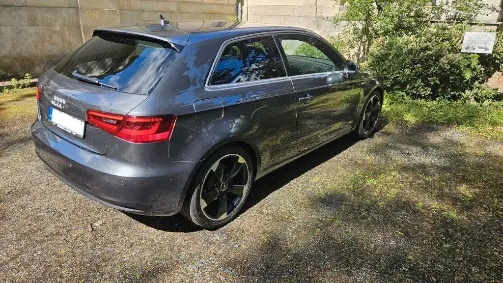 Gebraucht Audi A3 S-line plus 150 PS (110 kW) 2013 Grau Coupé