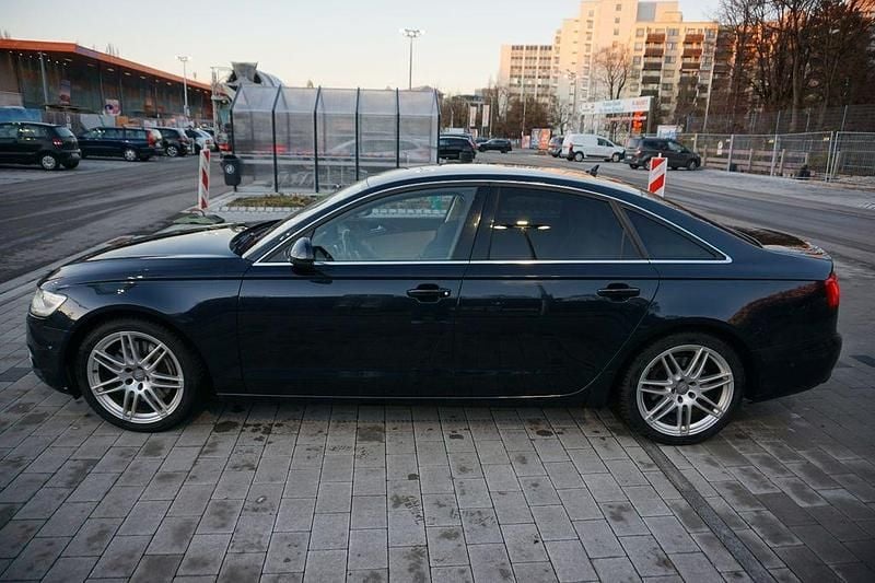 Blau Gebraucht 2011 Audi A6 Advanced Limousine | 13.900 € (Fairer Preis) - Bild 1/4