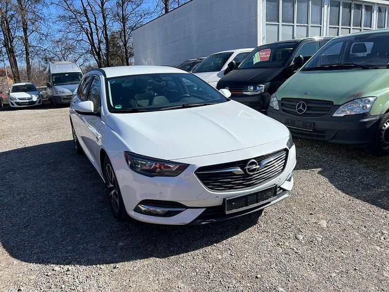 Weiß Gebraucht 2020 Opel Insignia Business Edition Kombi | 7.300 € - Bild 1/4