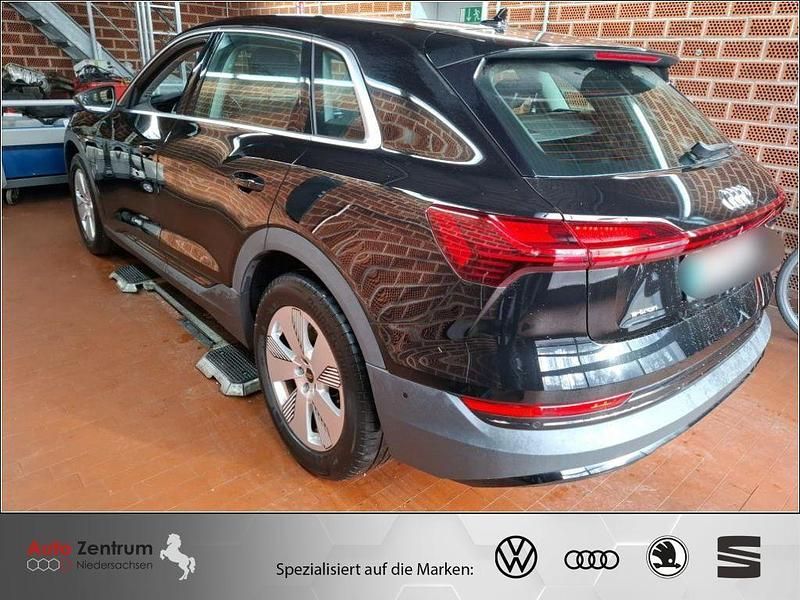 Gebraucht Audi e-tron Sport 230 kW (313 PS) 2022 Schwarz SUV