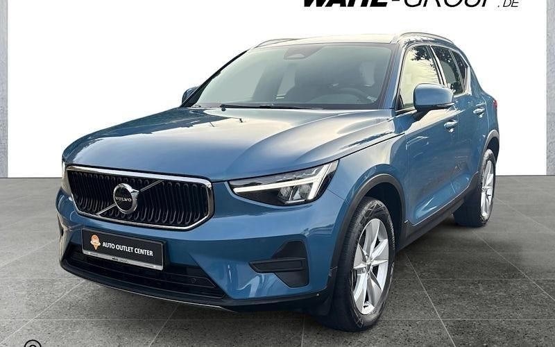 Gebraucht Volvo XC40 Core 163 PS (119 kW) 2024 Blau SUV