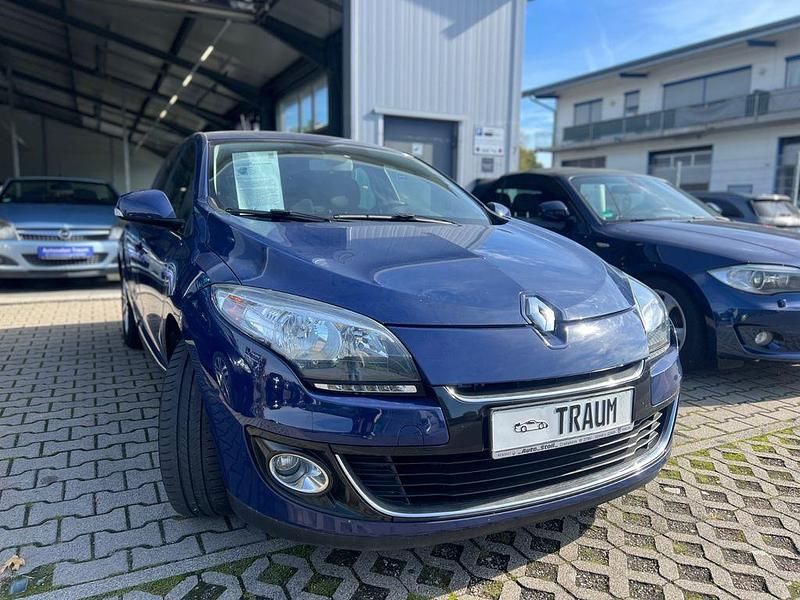 Gebraucht Renault Mégane Dynamique 116 PS (85 kW) 2012 Blau Limousine