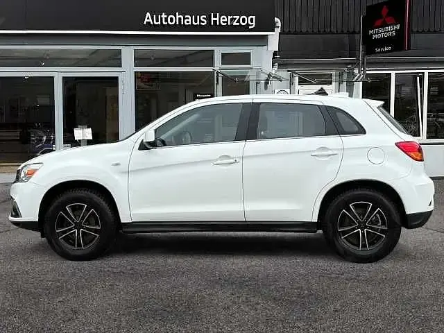 Gebraucht Mitsubishi ASX Active 117 PS (86 kW) 2019 Weiß SUV