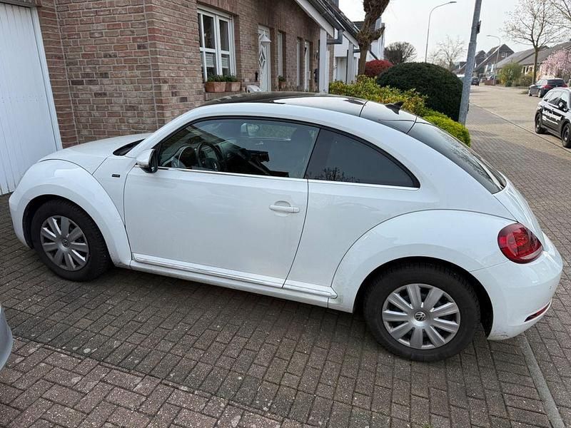 Gebraucht VW Beetle Allstar 105 PS (77 kW) 2017 Weiß Kleinwagen