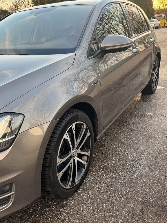 Gebraucht VW Golf VII LOUNGE 150 PS (110 kW) 2015 Grau Limousine