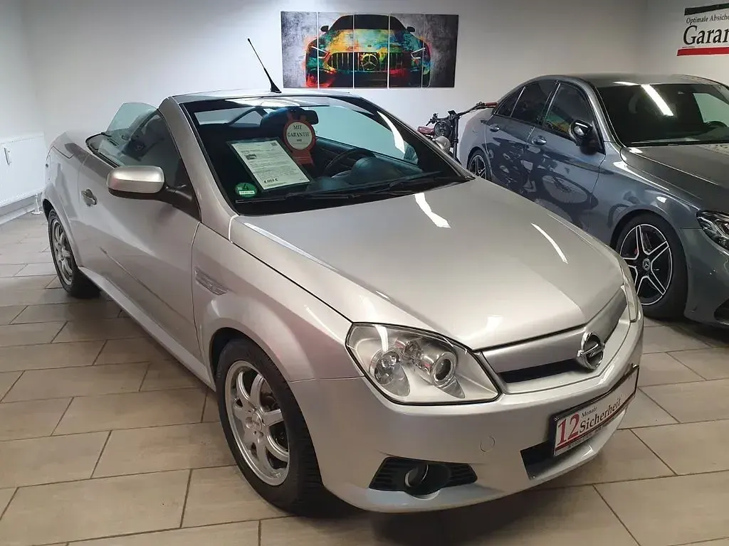 Gebraucht Opel Tigra Enjoy 125 PS (91 kW) 2005 Silber Cabrio