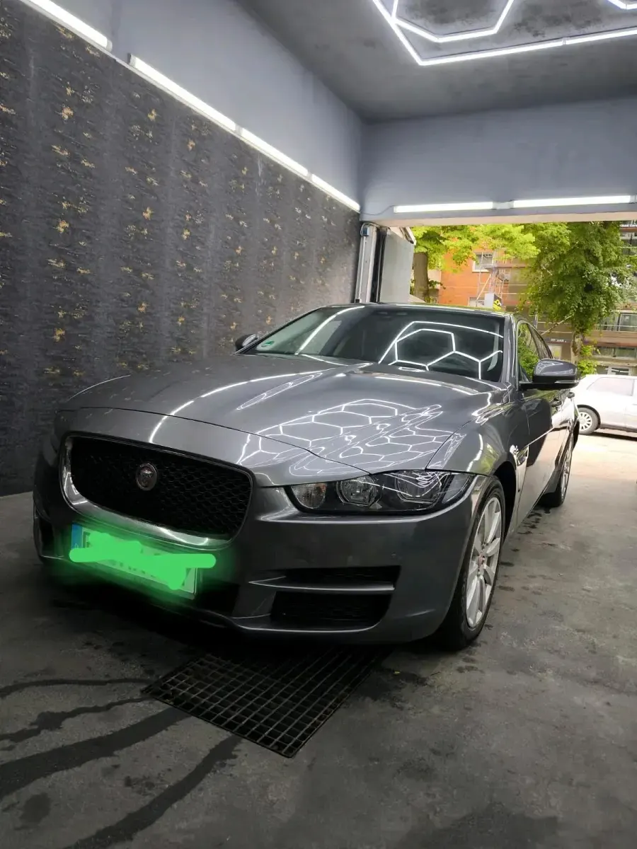 Gebraucht Jaguar XE 180 PS (132 kW) 2016 Limousine