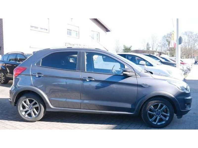 Gebraucht Ford Ka Active 86 PS (63 kW) 2018 Smokegrau (metallic) Limousine