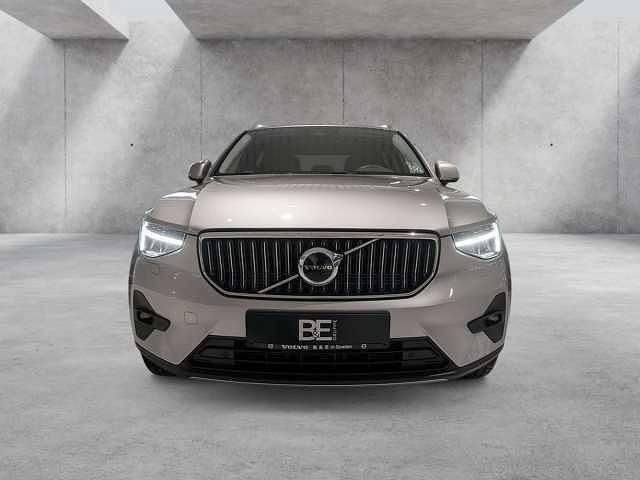 Używany Volvo XC40 Plus 261 KM (191 kW) 2022 Beżowy SUV