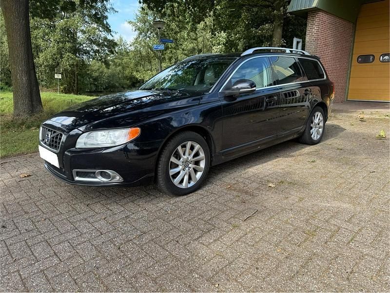 Schwarz Gebraucht 2012 Volvo V70 Kombi | 6.850 € (Superpreis) - Bild 1/4