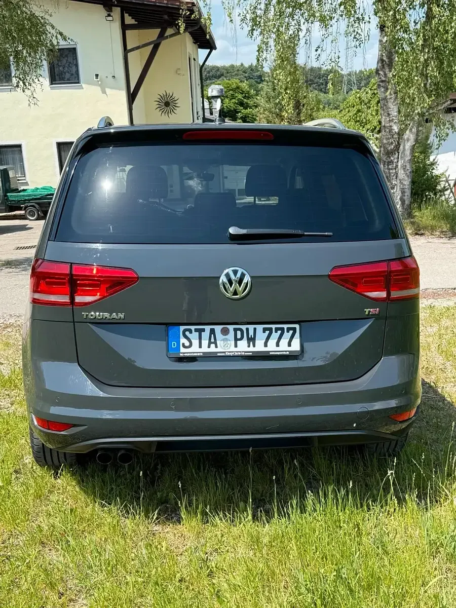 Gebraucht VW Touran 150 PS (110 kW) 2016 Grau Van / Kleinbus