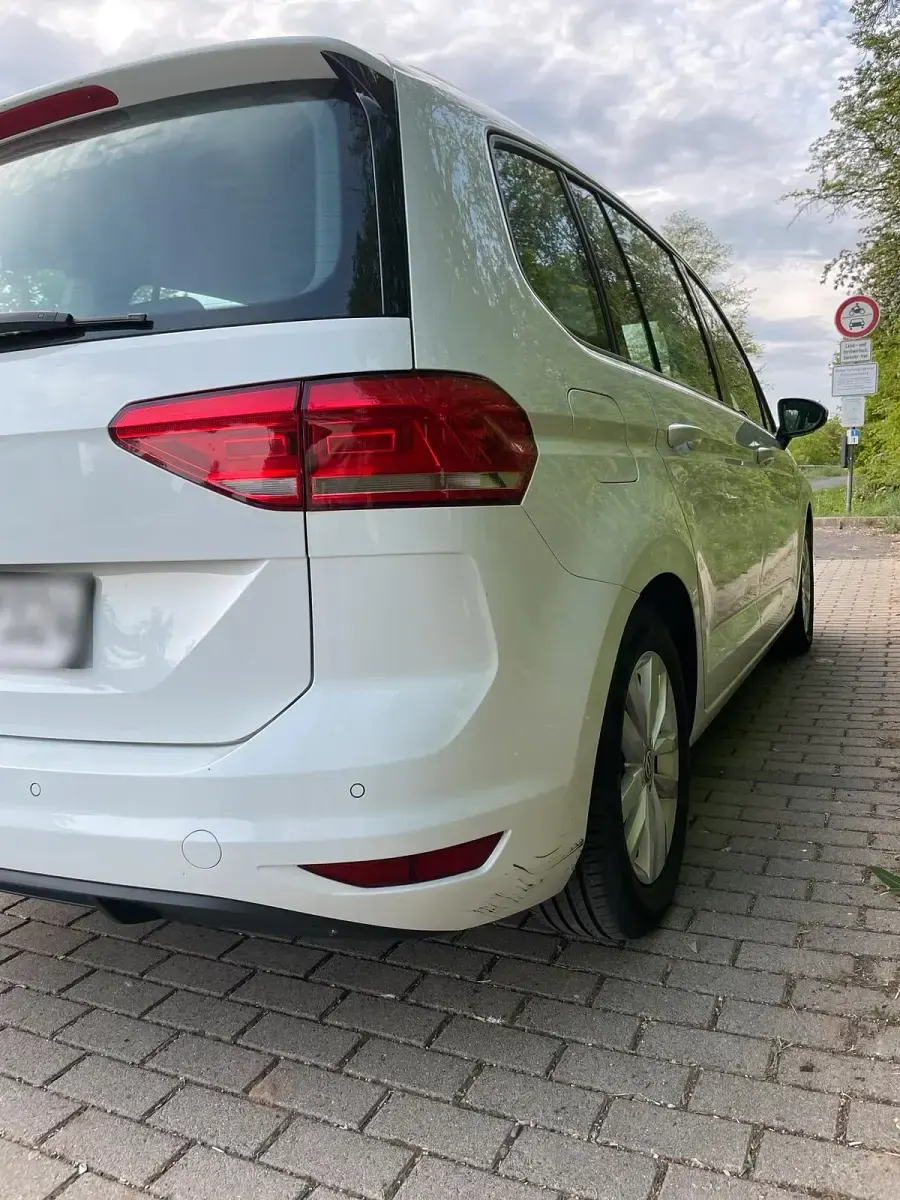 Gebraucht VW Touran 150 PS (110 kW) 2015 Weiß Van / Kleinbus