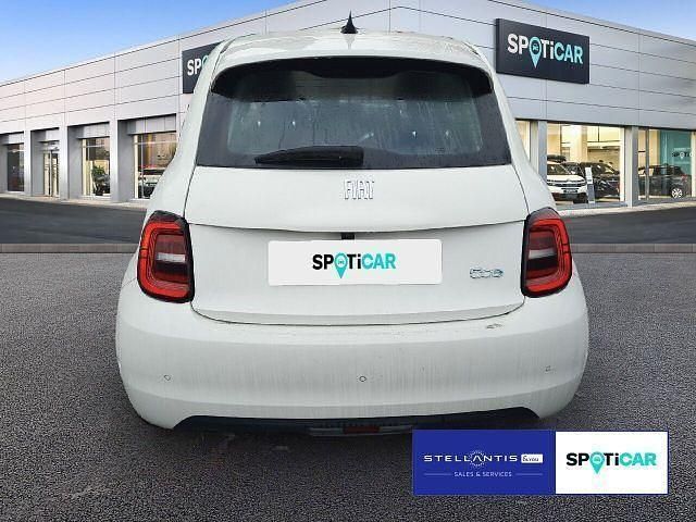 Gebraucht Fiat 500e La Prima 86 kW (118 PS) 2021 Weiß Kleinwagen