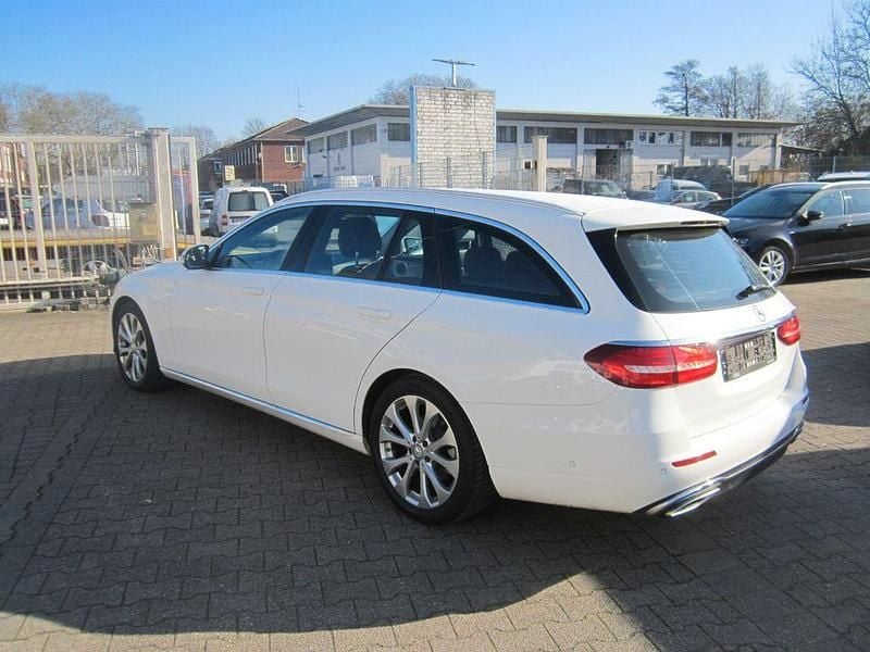 Gebraucht Mercedes E200 184 PS (135 kW) 2016 Weiß Kombi