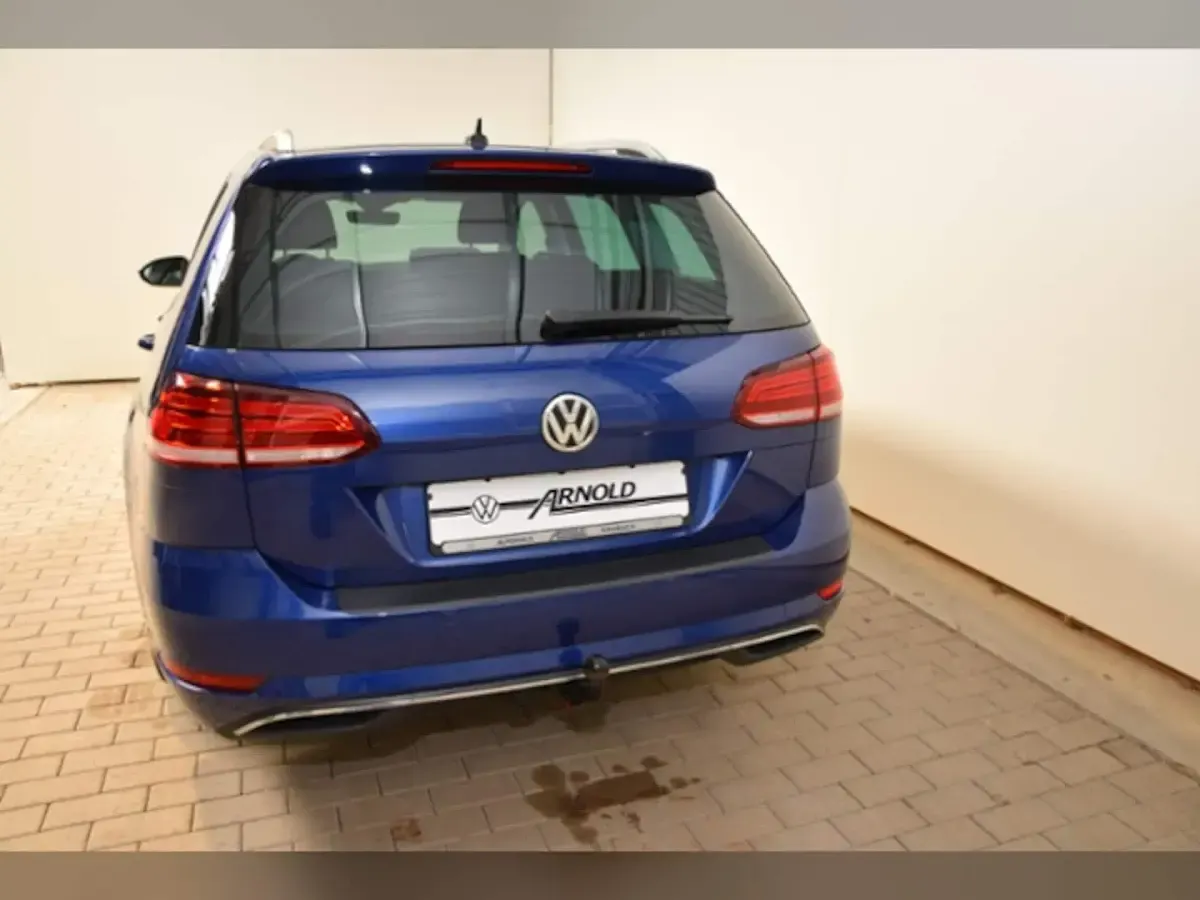 Gebraucht VW Golf VII Join 150 PS (110 kW) 2018 Blue dusk metallic Kombi