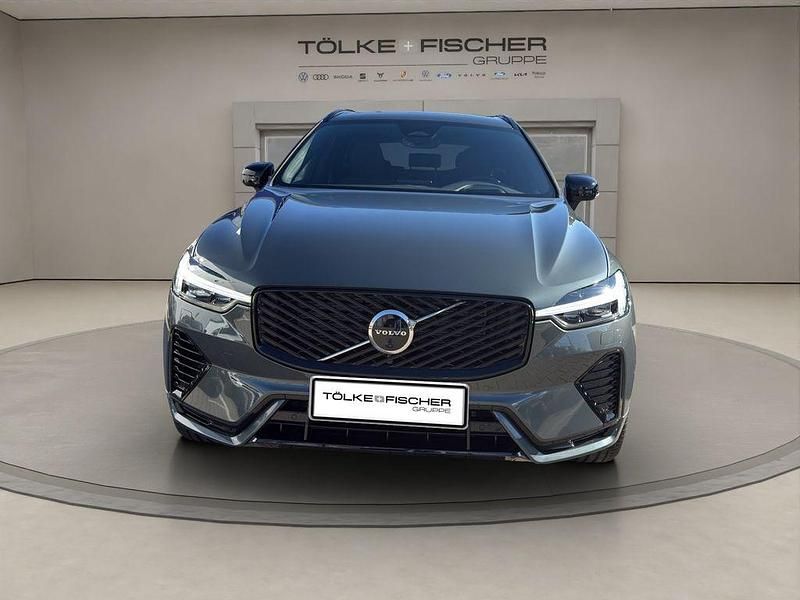 Neu Volvo XC60 Plus 455 PS (334 kW) 2026 Grün SUV
