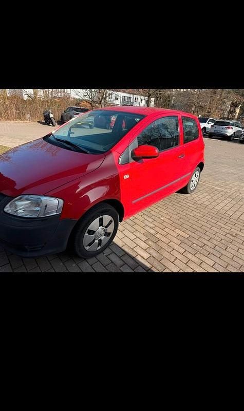 Rot Gebraucht 2006 VW Fox Kleinwagen | 1.390 € (Teuer) - Bild 1/4