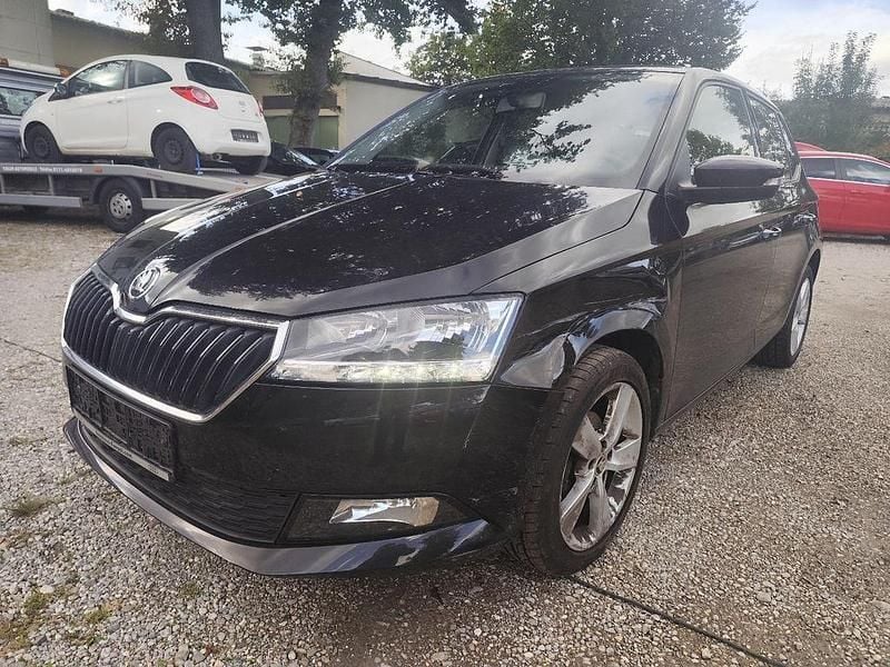 Schwarz Gebraucht 2019 Skoda Fabia Cool Plus Limousine | 6.450 € - Bild 1/4