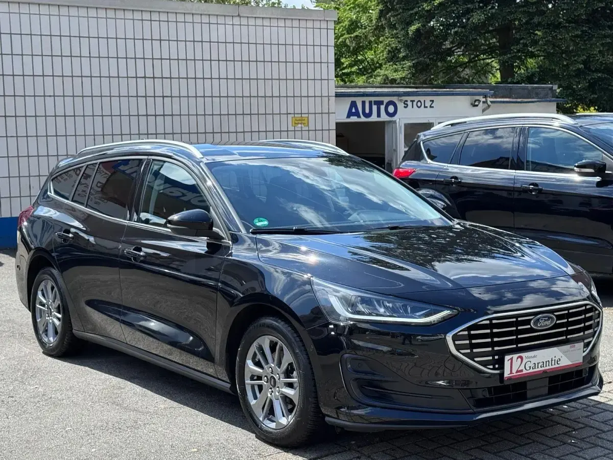 Second-hand Ford Focus Titanium X 116 CP (85 kW) 2023 Negru Break